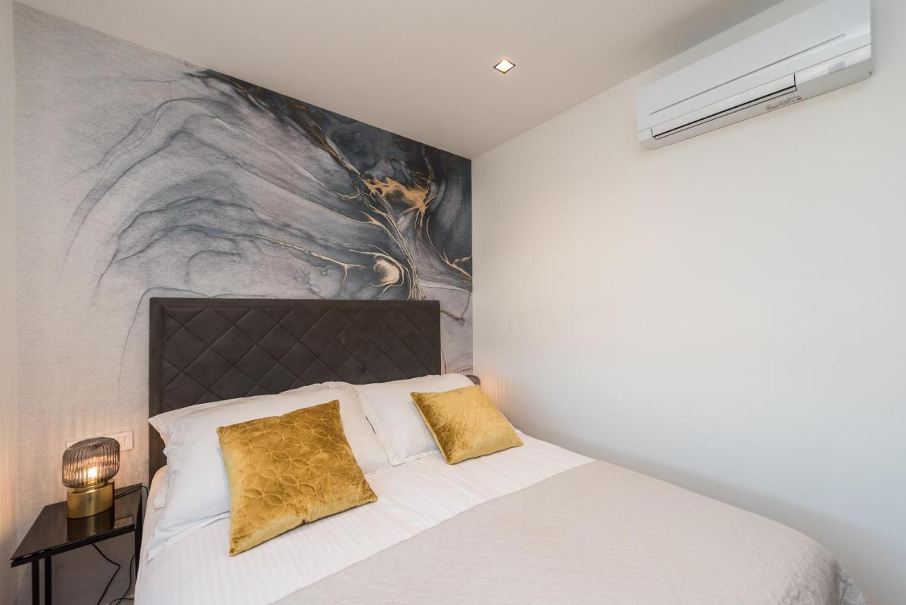 Green Sky Luxury Penthouse Apartment 扎达尔 外观 照片