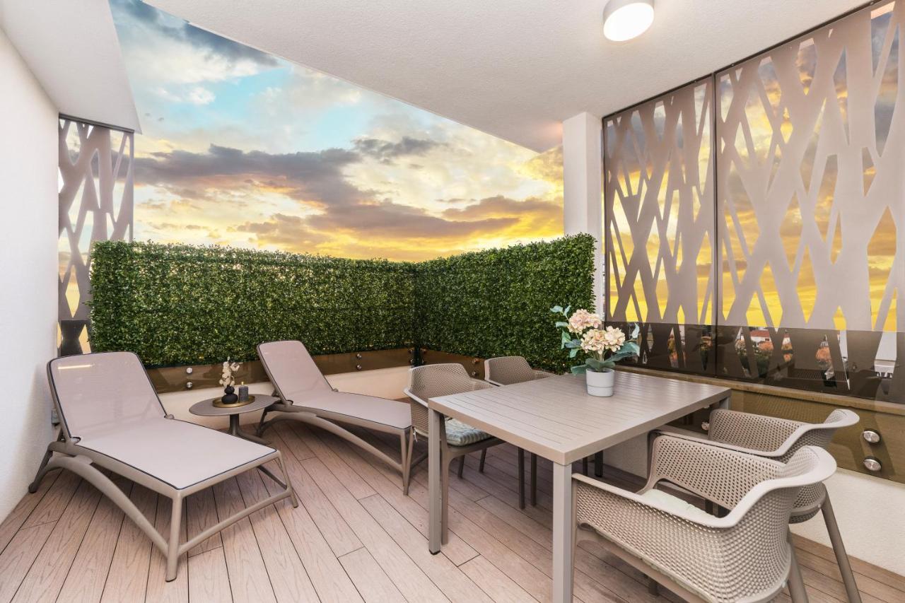 Green Sky Luxury Penthouse Apartment 扎达尔 外观 照片