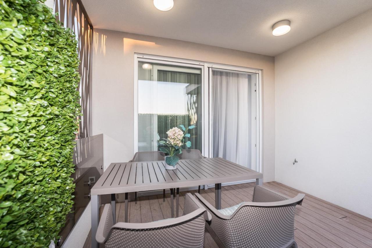 Green Sky Luxury Penthouse Apartment 扎达尔 外观 照片